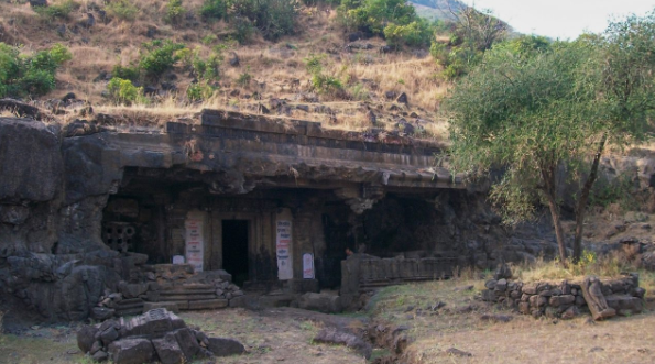 Tringalwadi Fort (near Tringalwadi Dam)